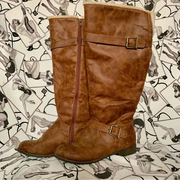 Knee-High Boots - Picture 3 of 8